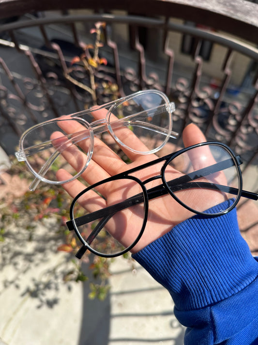 black+ white aviator